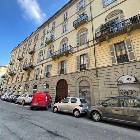 Centrale Appartamento Su Due Livelli "3" Турин Екстер'єр фото